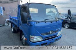 hino dutro 2013 CFJ1538157