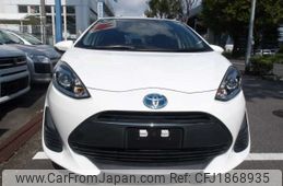 toyota aqua 2018 CFJ1868935