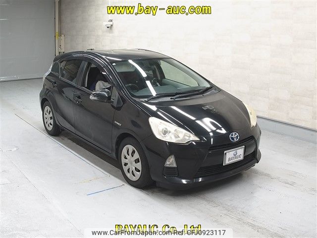 toyota aqua 2013 -TOYOTA--AQUA NHP10-6127133---TOYOTA--AQUA NHP10-6127133- image 1