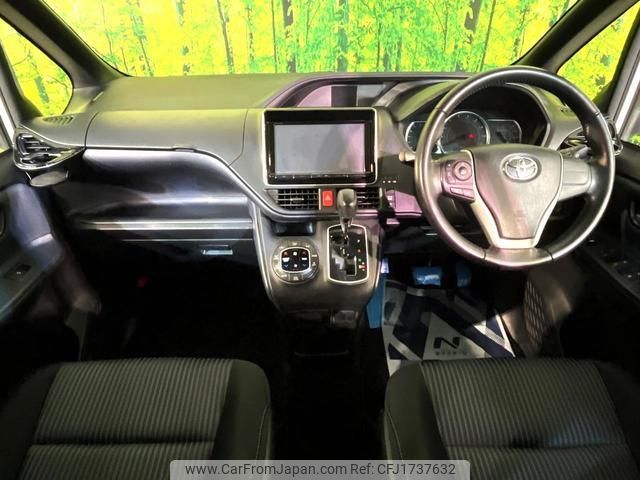 toyota voxy 2014 CFJ1737632 image 2
