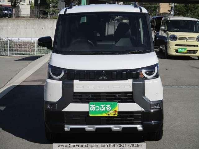 mitsubishi delica 2024 CFJ1778469 image 2