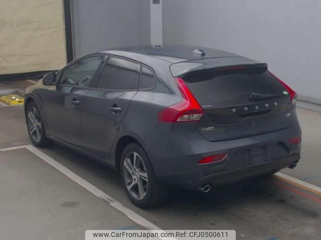 volvo v40 2018 quick_quick_LDA-MD4204T_YV1MVA8RDK2565544 image 2