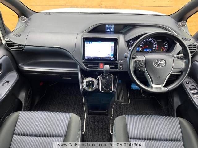 toyota voxy 2017 -TOYOTA--Voxy DBA-ZRR80W--ZRR80-0305526---TOYOTA--Voxy DBA-ZRR80W--ZRR80-0305526- image 2