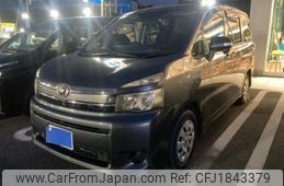 toyota voxy 2010 CFJ1843379