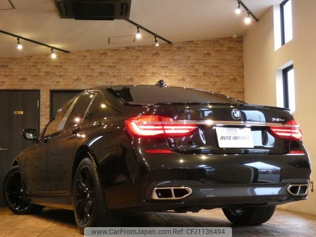 bmw 7-series 2017 quick_quick_7D20_WBA7D02020G510435 image 2