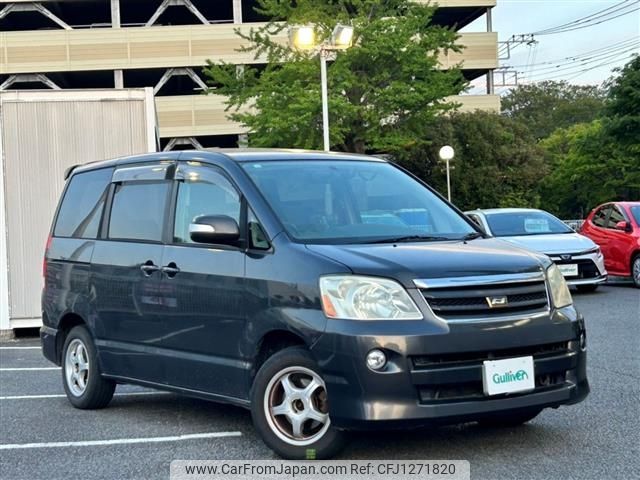 toyota noah 2004 -TOYOTA--Noah CBA-AZR60G--AZR60-0329694---TOYOTA--Noah CBA-AZR60G--AZR60-0329694- image 1