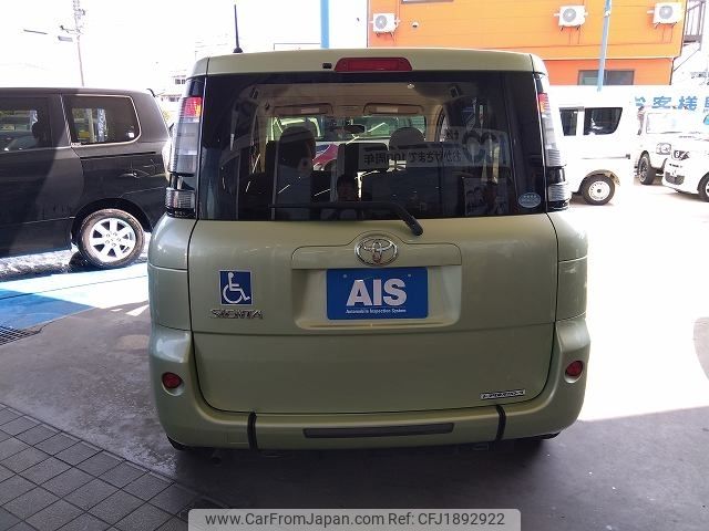 toyota sienta 2012 CFJ1892922 image 2