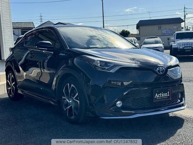 toyota c-hr 2017 58 image 2