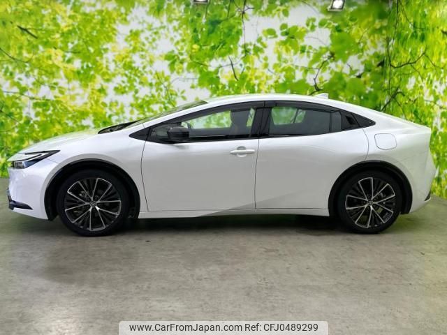 toyota prius 2023 quick_quick_6AA-MXWH60_MXWH60-4031379 image 2