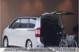 toyota noah 2012 CFJ1701364