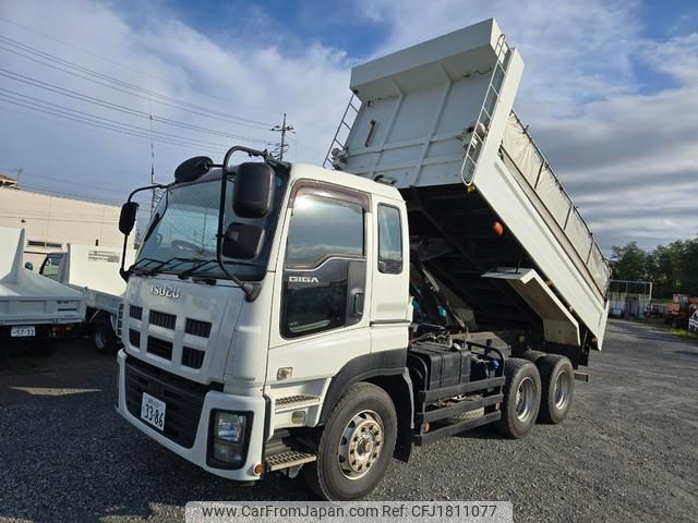 isuzu giga 2015 CFJ1811077 image 1