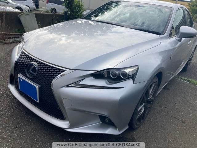 lexus is 2014 CFJ1844680 image 2