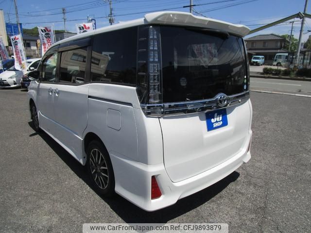 toyota voxy 2015 -TOYOTA--Voxy ZRR80W--0170555---TOYOTA--Voxy ZRR80W--0170555- image 2