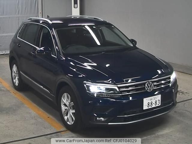 volkswagen tiguan 2019 -VOLKSWAGEN--VW Tiguan WVGZZZ5NZKW867929---VOLKSWAGEN--VW Tiguan WVGZZZ5NZKW867929- image 1