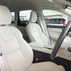 volvo xc60 2022 quick_quick_UB420TXCM_YV1UZL1MCN1070332 image 11