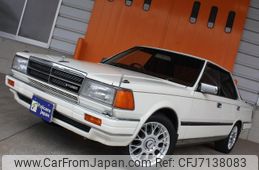 nissan-gloria-sedan-1984-11391-car_f87543ec-878f-4998-81d3-b91d250ff915