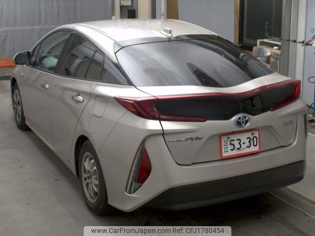 toyota prius-phv 2018 CFJ1780454 image 2