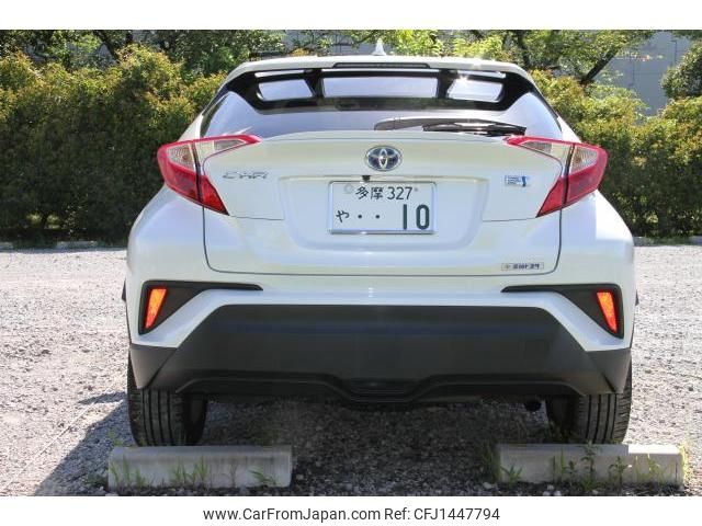 toyota c-hr 2017 quick_quick_DAA-ZYX10_ZYX10-2087639 image 2