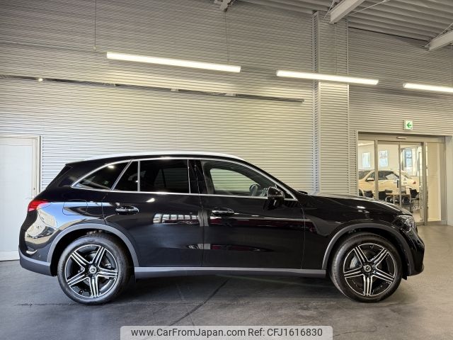mercedes-benz glc-class 2024 CFJ1616830 image 2