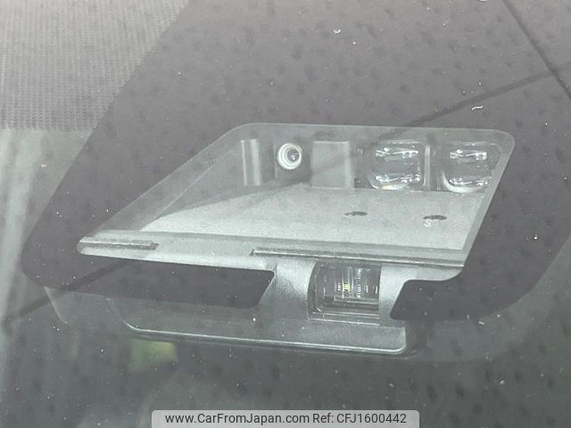 toyota voxy 2018 CFJ1600442 image 2