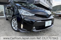 toyota prius-α 2018 CFJ1707843