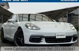 porsche panamera 2018 CFJ1863847