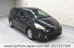 toyota prius-α 2012 CFJ1527549