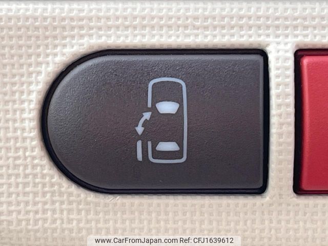 toyota porte 2013 CFJ1639612 image 2