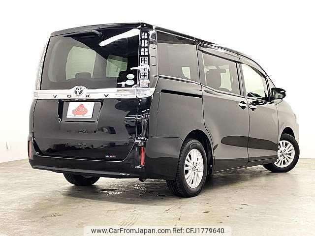 toyota voxy 2014 CFJ1779640 image 2