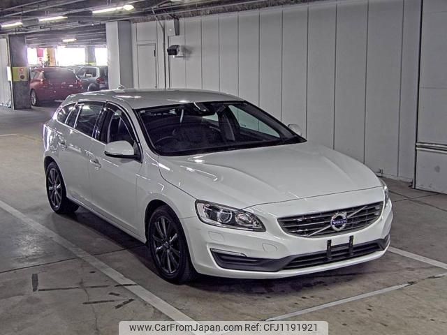 volvo v60 2016 -VOLVO--Volvo V60 YV1FWA8RDG1325255---VOLVO--Volvo V60 YV1FWA8RDG1325255- image 1