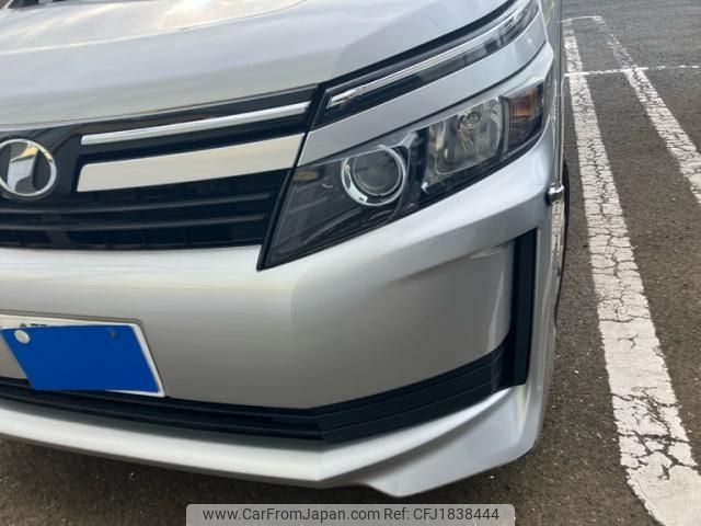 toyota voxy 2016 CFJ1838444 image 2