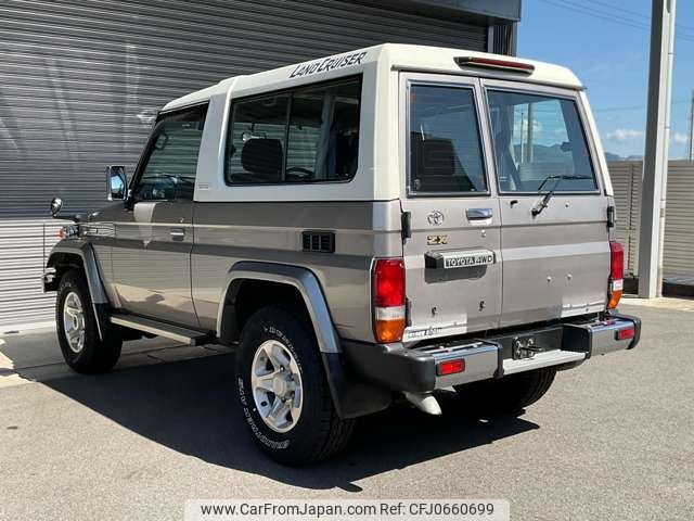2004 Toyota Land Cruiser KG-HZJ74K 4WD - Car Price $49,056
