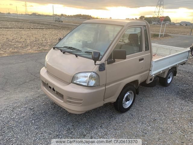 toyota townace-truck 2004 GOO_NET_EXCHANGE_0404437A30250102W001 image 2