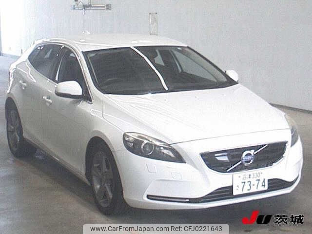 volvo v40 2014 -VOLVO 【沼津 330ｻ7374】--Volvo V40 MB4164T--E2122305---VOLVO 【沼津 330ｻ7374】--Volvo V40 MB4164T--E2122305- image 1