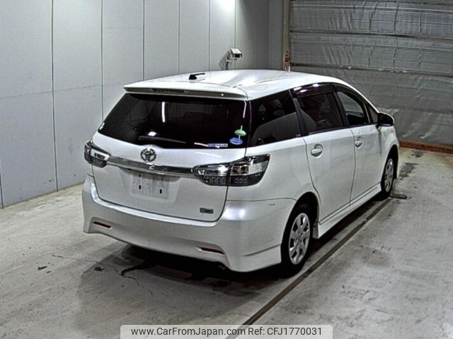 toyota wish 2013 CFJ1770031 image 2