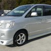 toyota noah 2004 MATEL_41655 image 1