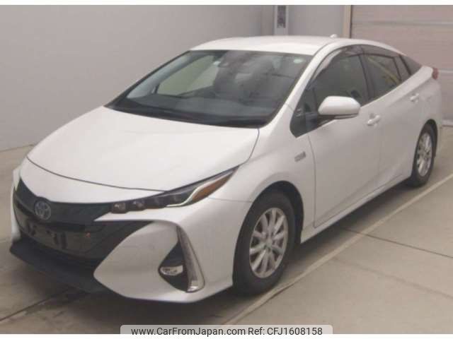 toyota prius-phv 2022 CFJ1608158 image 1