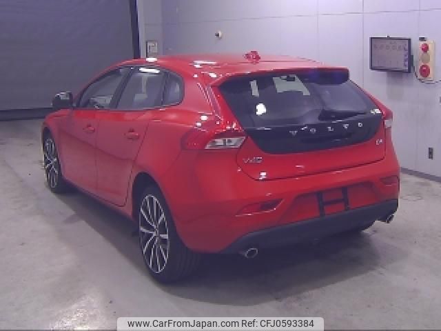 volvo v40 2018 quick_quick_LDA-MD4204T_YV1MVA8RDJ2472400 image 2