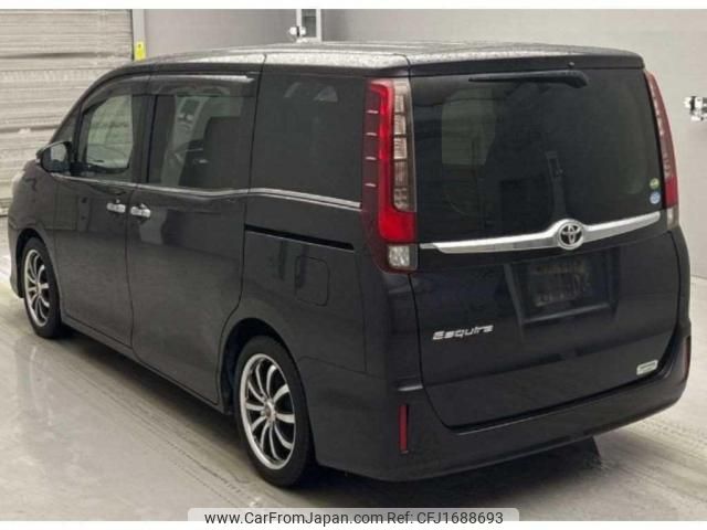 toyota esquire 2015 CFJ1688693 image 2
