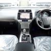 toyota land-cruiser-prado 2022 25431609 image 28