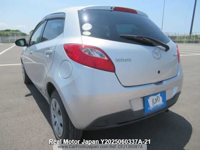 mazda demio 2010 3282185-Y2025060337A-21 image 2