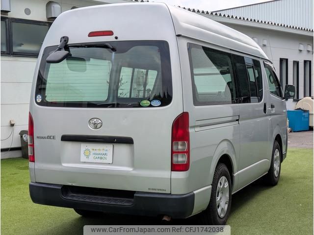 toyota regiusace-van 2010 CFJ1742038 image 2