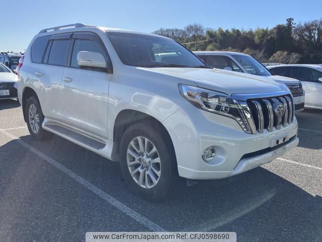 toyota land-cruiser-prado 2017 quick_quick_LDA-GDJ151W_GDJ151-0004848 image 1