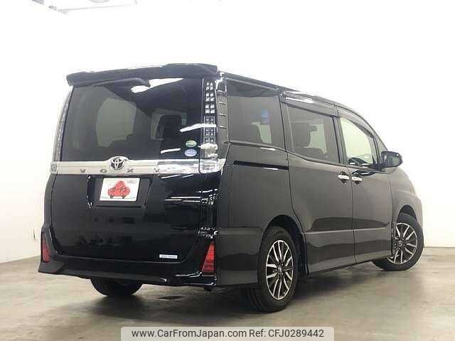 toyota voxy 2015 504928-924794 image 2