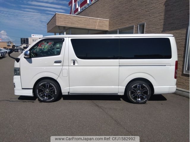toyota hiace-van 2011 CFJ1582992 image 2