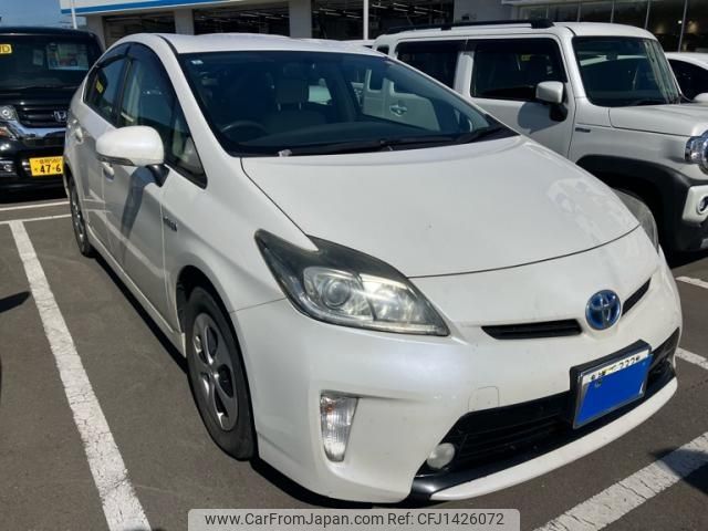 toyota prius 2014 CFJ1426072 image 2