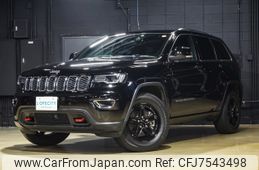 jeep-grand-cherokee-2017-30805-car_f96db098-2311-493b-87ec-a685f5d91fc4