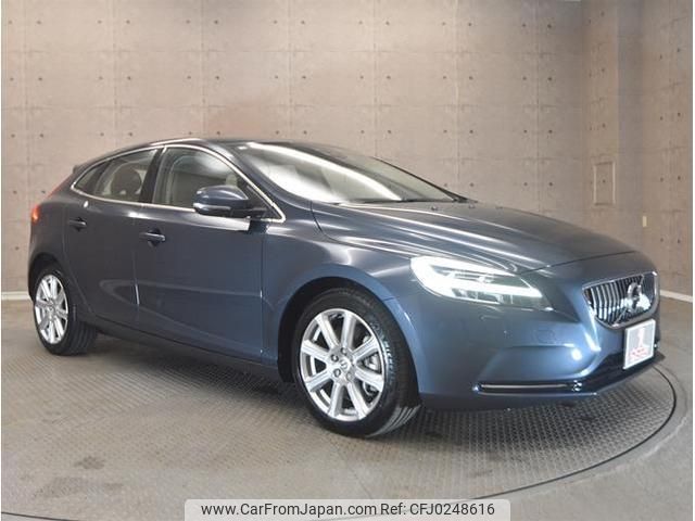 volvo v40 2016 quick_quick_MD4204T_YV1MVA8RDH2375119 image 1