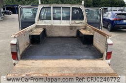 toyota hilux-pick-up 2000 NIKYO_SN72377