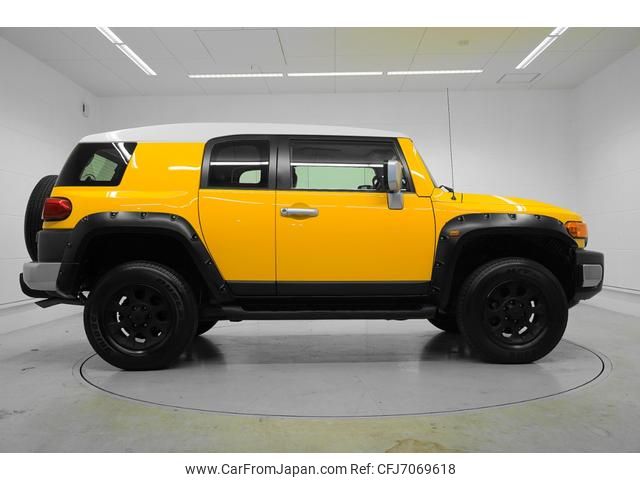 toyota fj-cruiser 2017 CFJ7069618 image 2